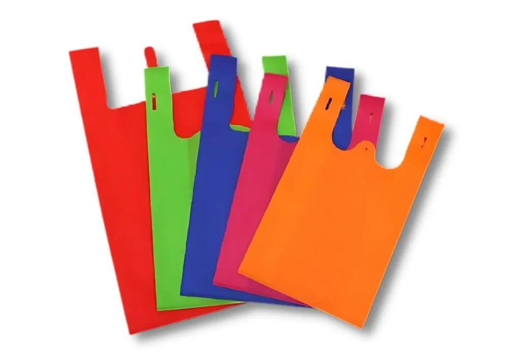 Assortment of w cut non woven bags